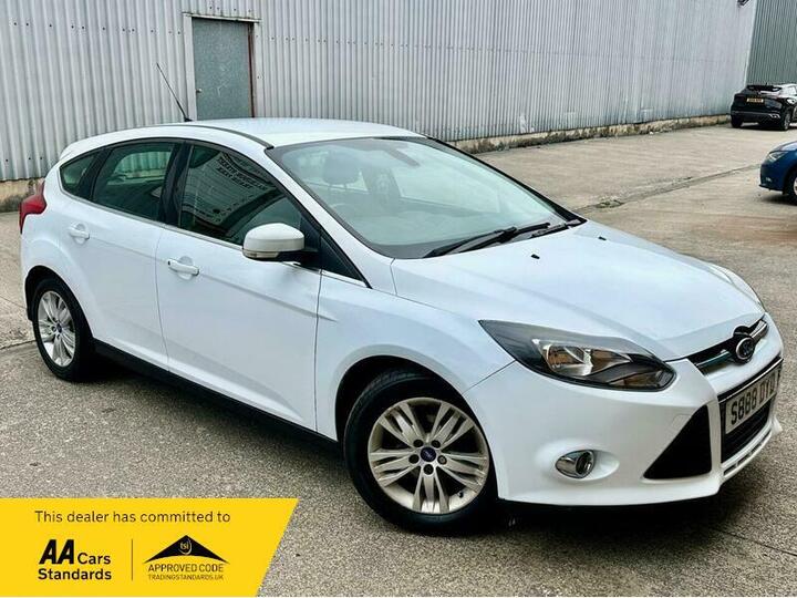 Ford Focus 1.6 Titanium Navigator Powershift Euro 5 5dr