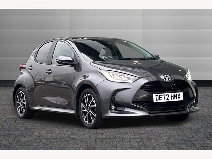 Toyota Yaris 1.5 VVT-h Design E-CVT Euro 6 (s/s) 5dr Toyota Yaris 1.5 VVT-h Design E-CVT Euro 6 (s/s) 5dr