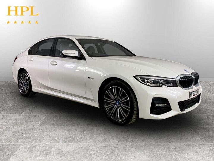 BMW 3 SERIES 2.0 330e 12kWh M Sport Auto Euro 6 (s/s) 4dr BMW 3 SERIES 2.0 330e 12kWh M Sport Auto Euro 6 (s/s) 4dr