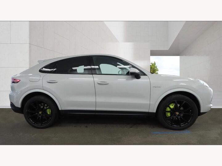 Porsche Cayenne 3.0 V6 E-Hybrid 14.1kWh TiptronicS 4WD Euro 6 (s/s) 5dr (3.6kW Charger)