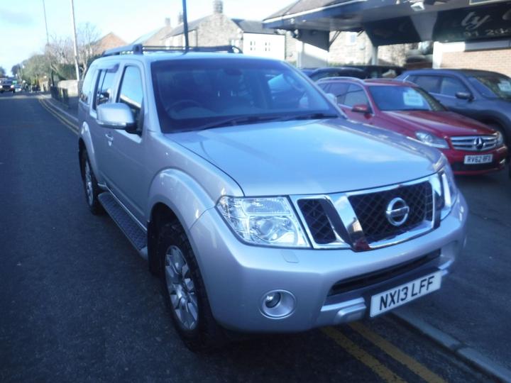 Nissan Pathfinder 2.5 DCi Tekna 4WD Euro 5 5dr