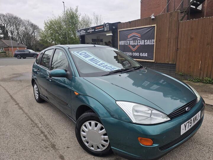 Ford Focus 1.6i 16v LX 5dr