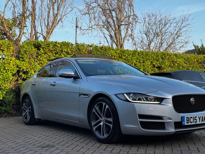 Jaguar XE 2.0d Portfolio Auto Euro 6 (s/s) 4dr