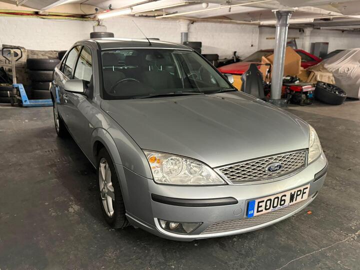 Ford Mondeo 2.0 LX 5dr