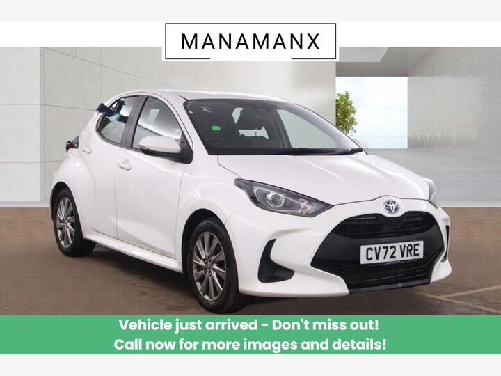 Toyota Yaris 1.5 VVT-h Icon E-CVT Euro 6 (s/s) 5dr Toyota Yaris 1.5 VVT-h Icon E-CVT Euro 6 (s/s) 5dr