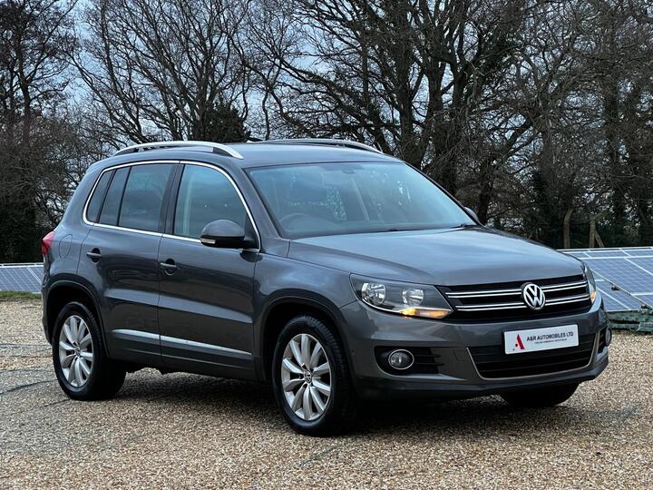 Volkswagen Tiguan 2.0 TDI BlueMotion Tech Match 2WD Euro 5 (s/s) 5dr