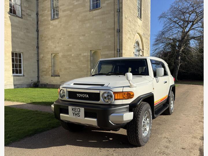 Toyota FJ Cruiser Special Edition;  Factory Off-Road Pack.