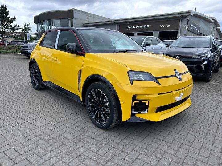 Renault 5 E-Tech Electric Comfort Range 52kWh Iconic Five+ Auto 5dr