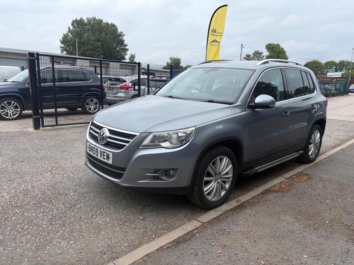 Volkswagen Tiguan 2.0 TDI Sport Auto 4WD Euro 5 5dr