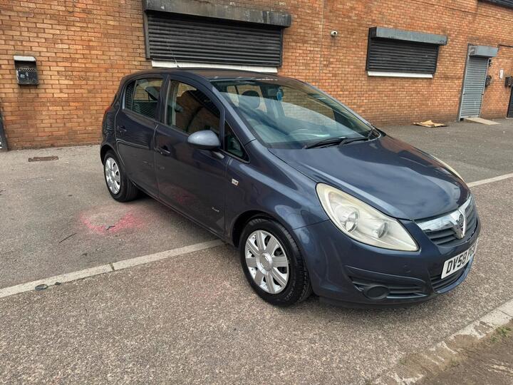 Vauxhall Corsa 1.4i 16v Club 5dr