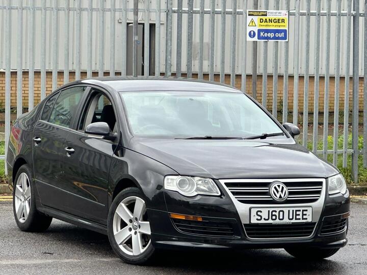 Volkswagen Passat 2.0 TDI R-Line Euro 5 4dr Volkswagen Passat 2.0 TDI R-Line Euro 5 4dr