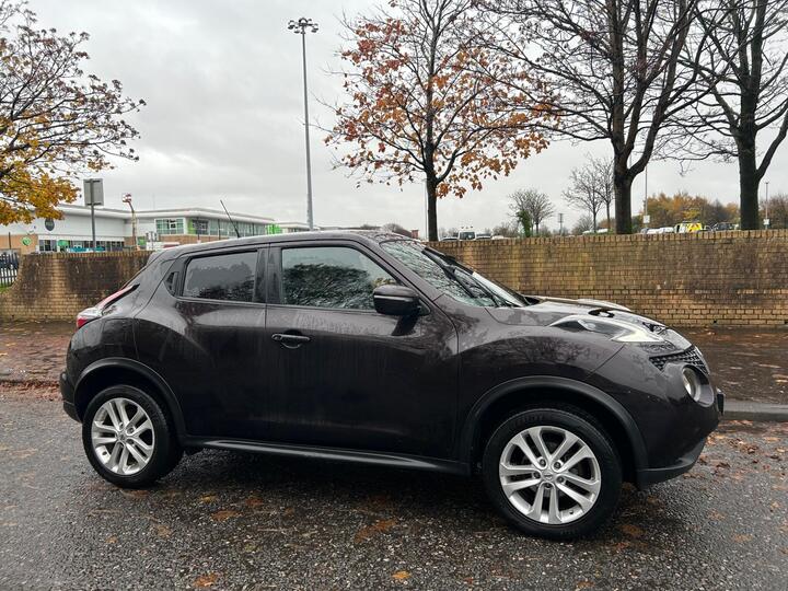 Nissan Juke 1.6 Acenta Premium XTRON Euro 5 5dr Nissan Juke 1.6 Acenta Premium XTRON Euro 5 5dr