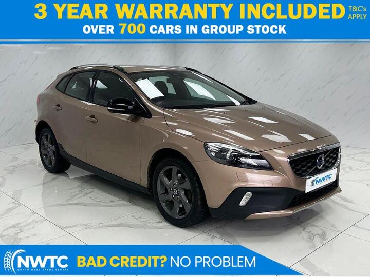 Volvo V40 CROSS COUNTRY 1.6 D2 Lux Powershift Euro 5 (s/s) 5dr Volvo V40 CROSS COUNTRY 1.6 D2 Lux Powershift Euro 5 (s/s) 5dr