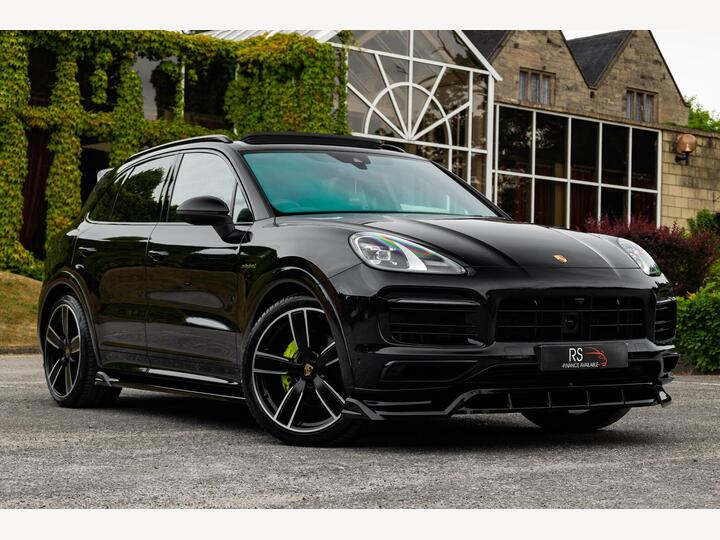 Porsche Cayenne 3.0 V6 E-Hybrid 17.9kWh Platinum Edition TiptronicS 4WD Euro 6 (s/s) 5dr (3.6kW Charger) Porsche Cayenne 3.0 V6 E-Hybrid 17.9kWh Platinum Edition TiptronicS 4WD Euro 6 (s/s) 5dr (3.6kW Charger)