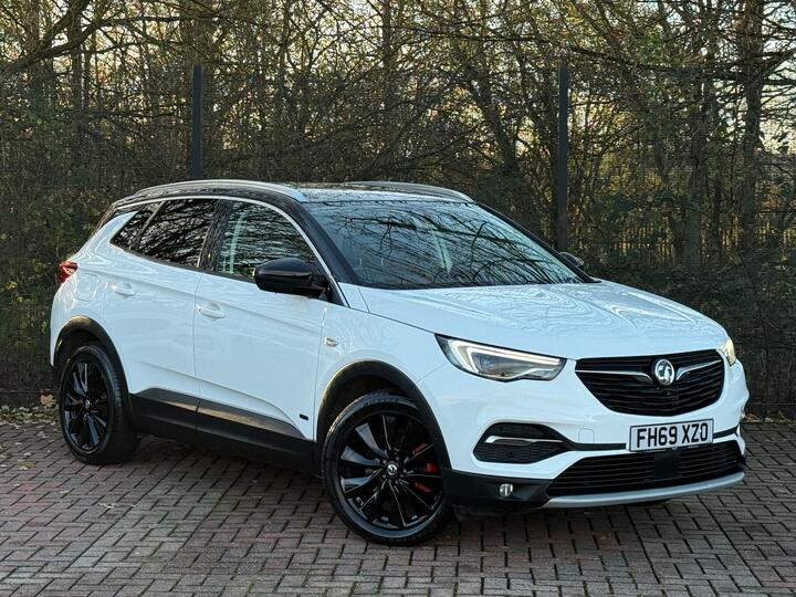 Vauxhall Grandland X 1.6 13.2kWh Ultimate Nav Auto 4WD Euro 6 (s/s) 5dr Hybrid4 Vauxhall Grandland X 1.6 13.2kWh Ultimate Nav Auto 4WD Euro 6 (s/s) 5dr Hybrid4