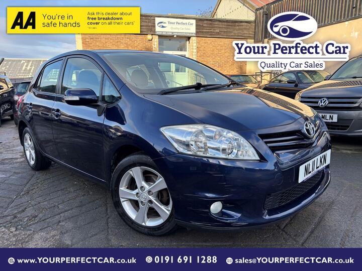 Toyota Auris 1.6 V-Matic TR Euro 5 5dr Toyota Auris 1.6 V-Matic TR Euro 5 5dr
