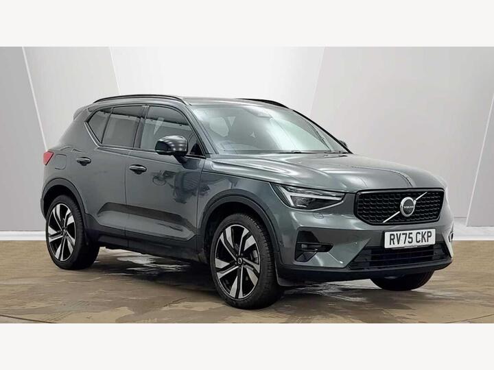 Volvo XC40 2.0 B3 MHEV Ultra Dark DCT Auto Euro 6 (s/s) 5dr