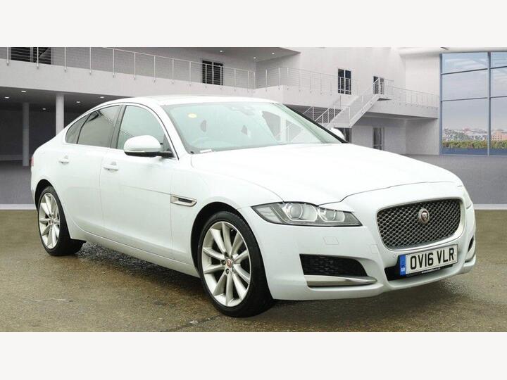 Jaguar XF 2.0d Portfolio Auto Euro 6 (s/s) 4dr