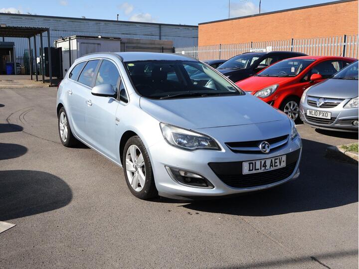 Vauxhall ASTRA 1.7 CDTi EcoFLEX SRi Sports Tourer Euro 5 5dr Vauxhall ASTRA 1.7 CDTi EcoFLEX SRi Sports Tourer Euro 5 5dr