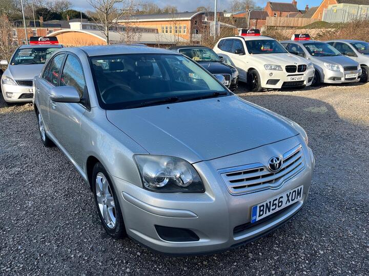 Toyota Avensis 1.8 VVT-i Colour Collection 5dr