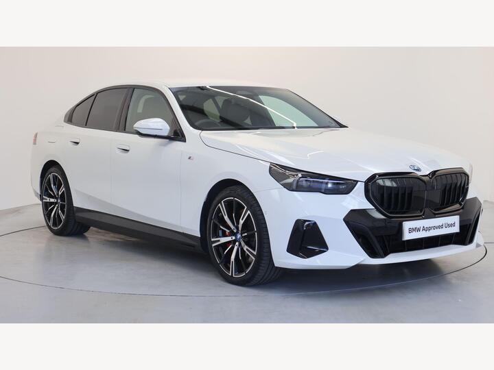 BMW 5 Series 3.0 550e 22.1kWh M Sport Pro Steptronic XDrive Euro 6 (s/s) 4dr BMW 5 Series 3.0 550e 22.1kWh M Sport Pro Steptronic XDrive Euro 6 (s/s) 4dr