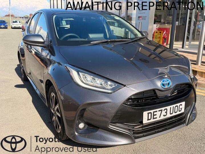 Toyota Yaris 1.5 VVT-h Design E-CVT Euro 6 (s/s) 5dr