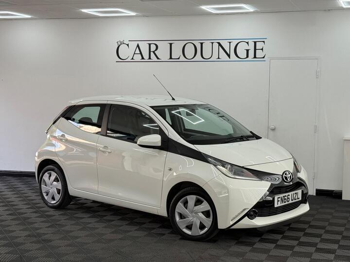 Toyota AYGO 1.0 VVT-i X-play Euro 6 5dr