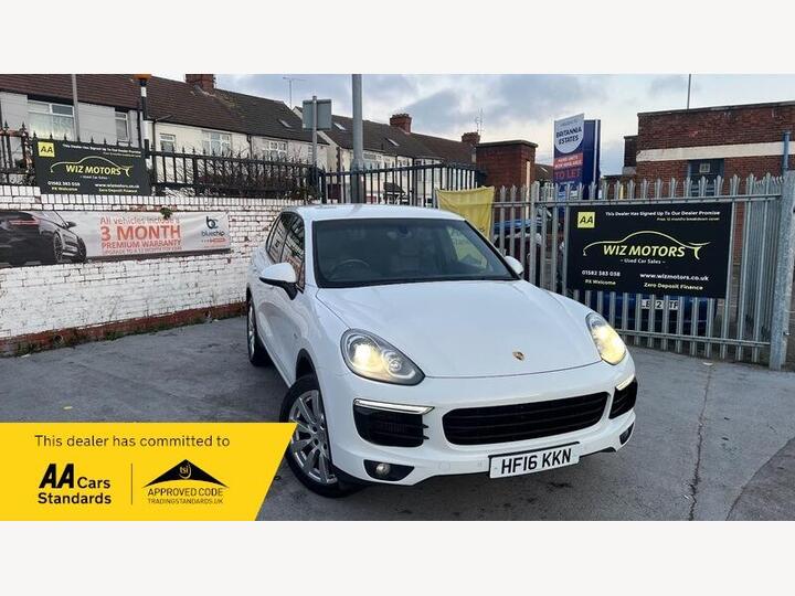 Porsche Cayenne 3.0 TD V6 TiptronicS 4WD Euro 6 (s/s) 5dr Porsche Cayenne 3.0 TD V6 TiptronicS 4WD Euro 6 (s/s) 5dr