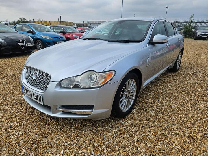 Jaguar XF 2.7d V6 Luxury Auto Euro 4 4dr