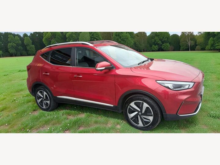 MG MG ZS 51.1kWh Trophy Auto 5dr