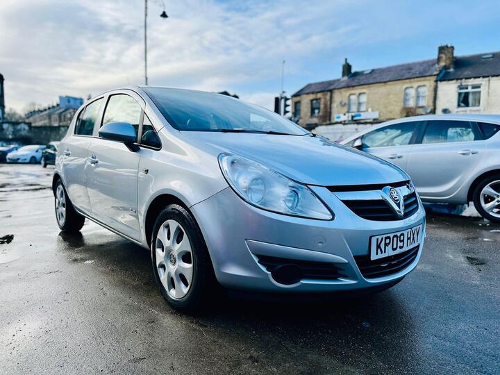 Vauxhall Corsa 1.4i 16v Club 5dr