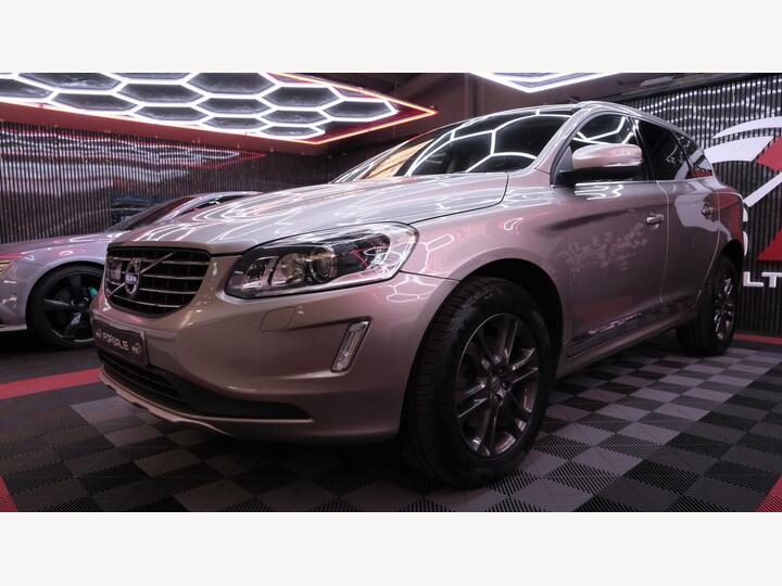 Volvo XC60 2.4 D5 SE Lux Nav Geartronic AWD Euro 5 5dr
