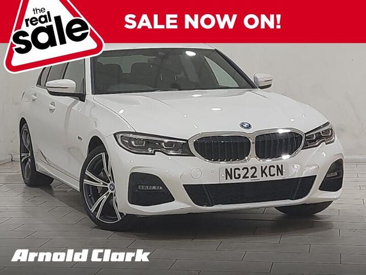 BMW 3 Series 2.0 330e 12kWh M Sport Auto Euro 6 (s/s) 4dr BMW 3 Series 2.0 330e 12kWh M Sport Auto Euro 6 (s/s) 4dr
