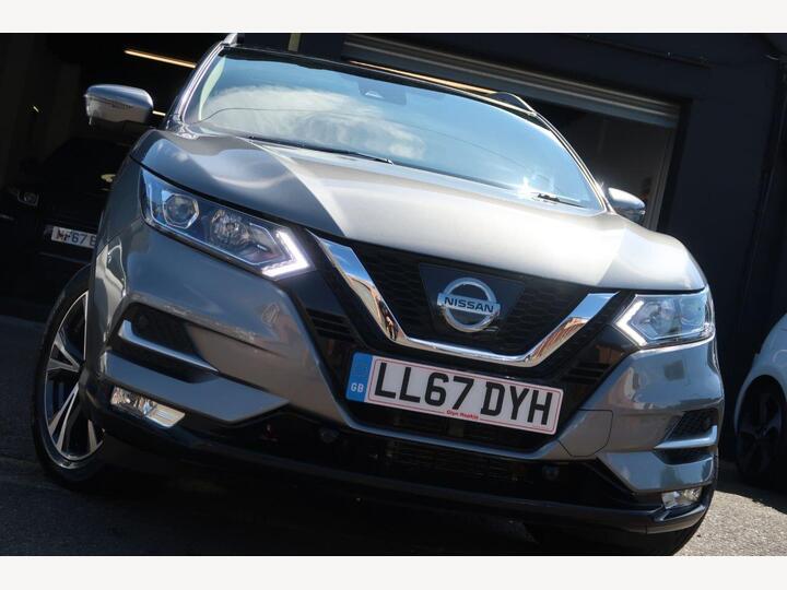 Nissan QASHQAI 1.2 DIG-T N-Connecta XTRON Euro 6 (s/s) 5dr