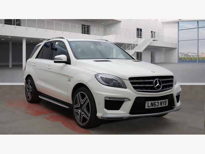 Mercedes-Benz M Class 5.5 ML63 V8 AMG G-Tronic 4WD Euro 5 (s/s) 5dr