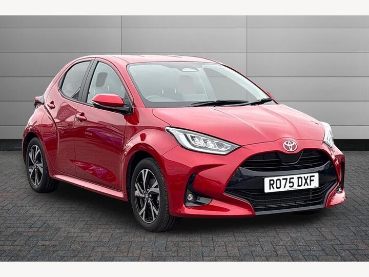 Toyota Yaris 1.5 VVT-h Design E-CVT Euro 6 (s/s) 5dr