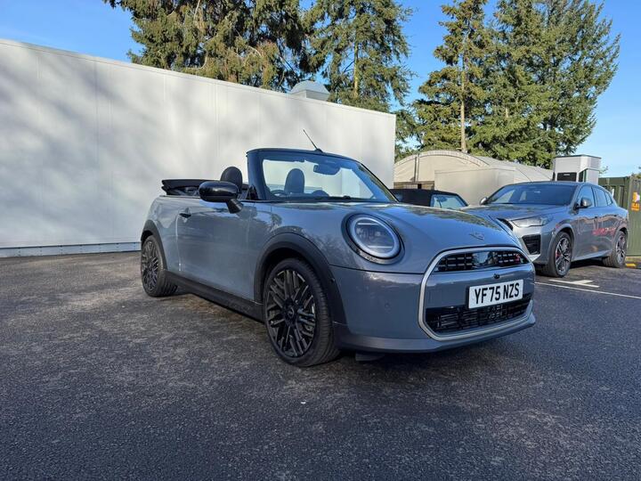 MINI Cooper Convertible 2.0S Exclusive Steptronic Euro 6 (s/s) 2dr