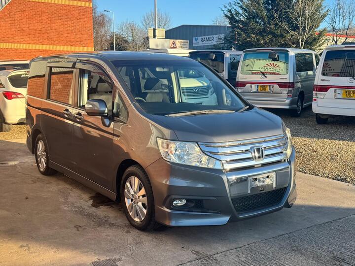 Honda Stepwagon Spada