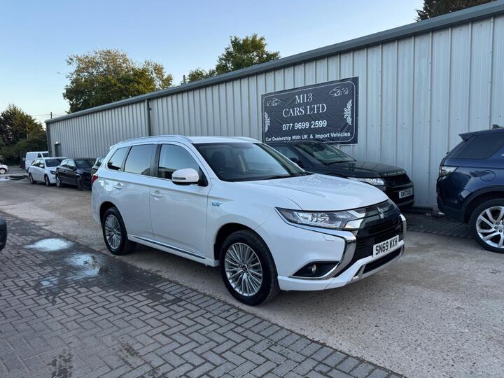 Mitsubishi Outlander 2.4h TwinMotor 13.8kWh Juro CVT 4WD Euro 6 (s/s) 5dr