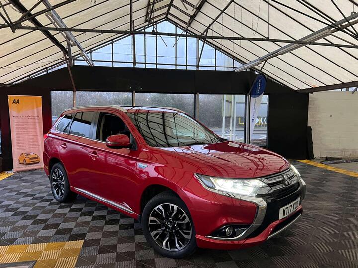 Mitsubishi OUTLANDER 2.0h 12kWh 4h CVT 4WD Euro 6 (s/s) 5dr