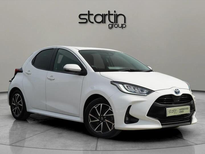 Toyota Yaris 1.5 VVT-h Design E-CVT Euro 6 (s/s) 5dr