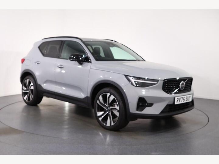 Volvo XC40 2.0 B3 MHEV Ultra Dark DCT Auto Euro 6 (s/s) 5dr