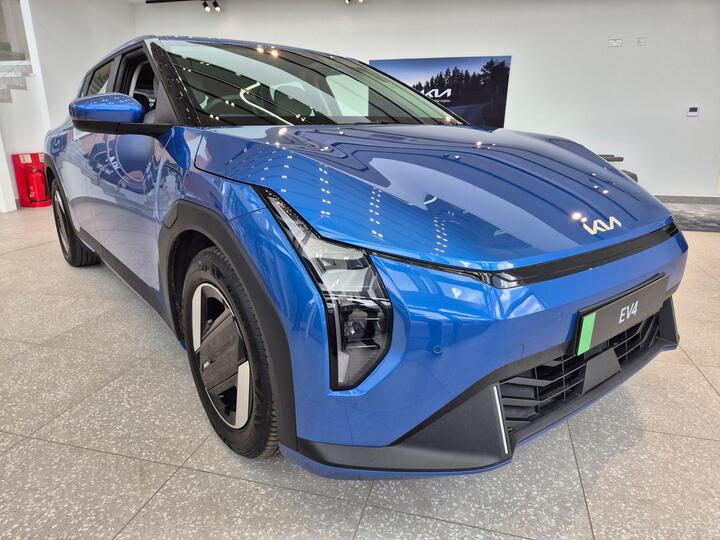 Kia EV4 81.4kWh Air Auto 5dr