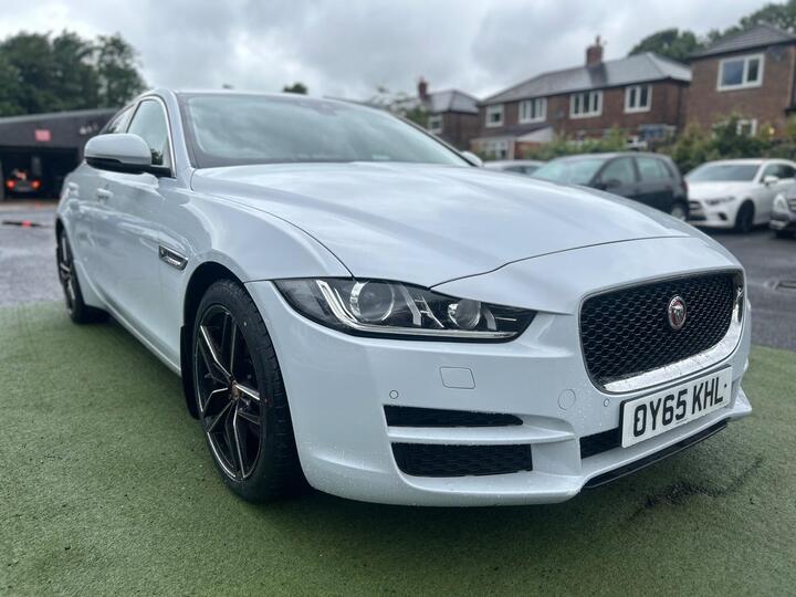 Jaguar XE 2.0d Portfolio Auto Euro 6 (s/s) 4dr