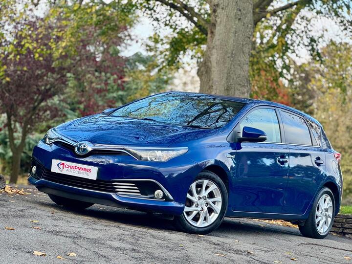Toyota Auris 1.8 VVT-h Icon Tech CVT Euro 6 (s/s) 5dr Toyota Auris 1.8 VVT-h Icon Tech CVT Euro 6 (s/s) 5dr