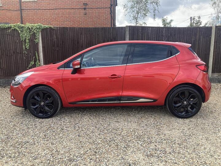 Renault Clio 0.9 TCe Iconic Euro 6 (s/s) 5dr