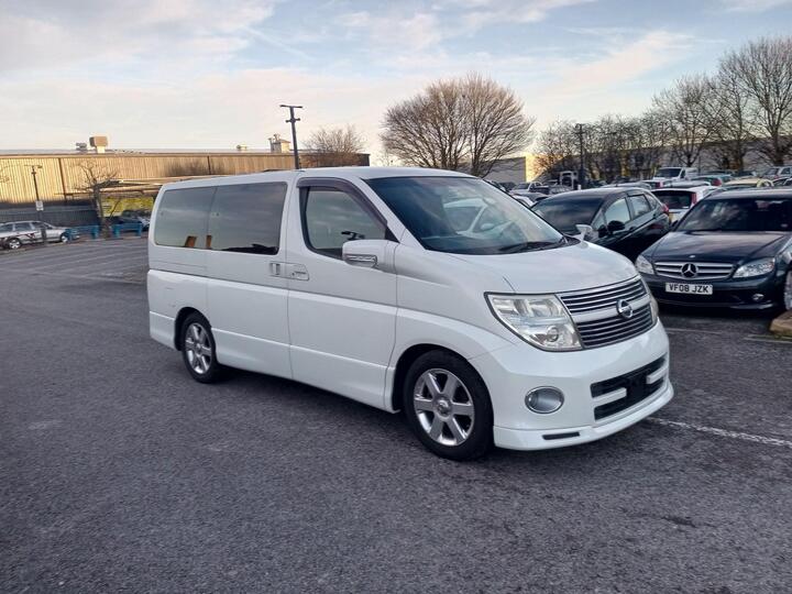 Nissan Elgrand 2.5 V6 HIGHWAY STAR 8 SEATS ULEZ Nissan Elgrand 2.5 V6 HIGHWAY STAR 8 SEATS ULEZ