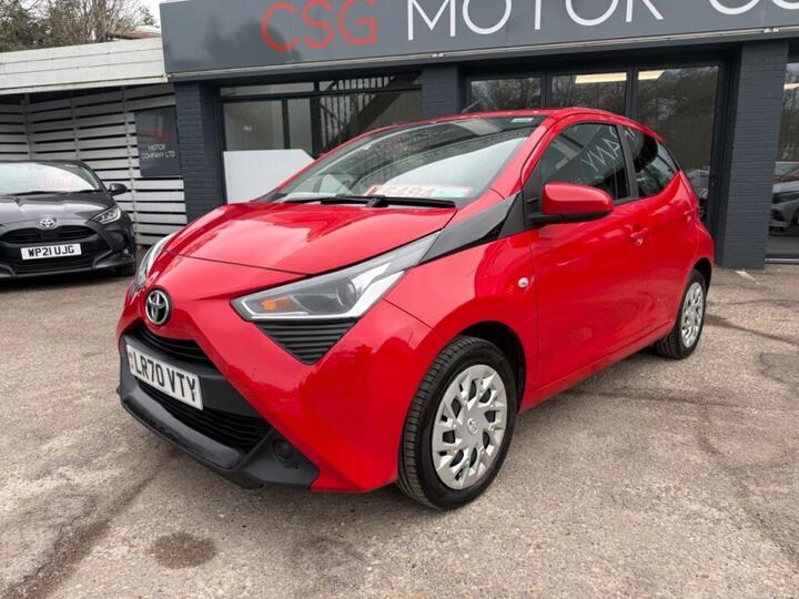 Toyota Aygo 1.0 VVT-i X-play Euro 6 5dr (Safety Sense)