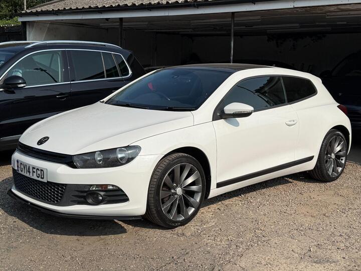 Volkswagen Scirocco 2.0 TDI BlueMotion Tech DSG Euro 5 (s/s) 3dr (Nav)