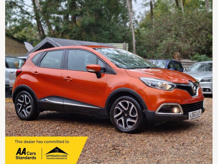 Renault Captur 0.9 TCe ENERGY Dynamique MediaNav Euro 5 (s/s) 5dr Renault Captur 0.9 TCe ENERGY Dynamique MediaNav Euro 5 (s/s) 5dr